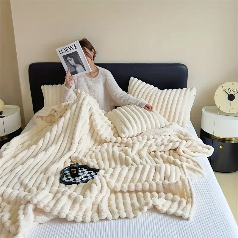 HomeGlow Cozy Knit Blanket